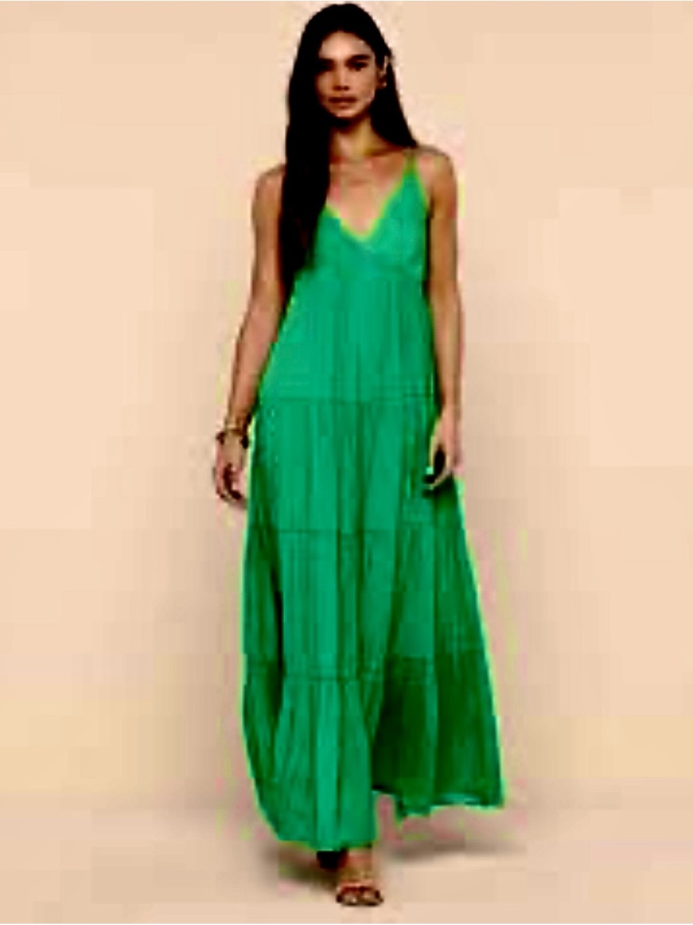 Monteau LA Emerald Green V-Neck Tiered Lightweight Maxi Dress - Women's